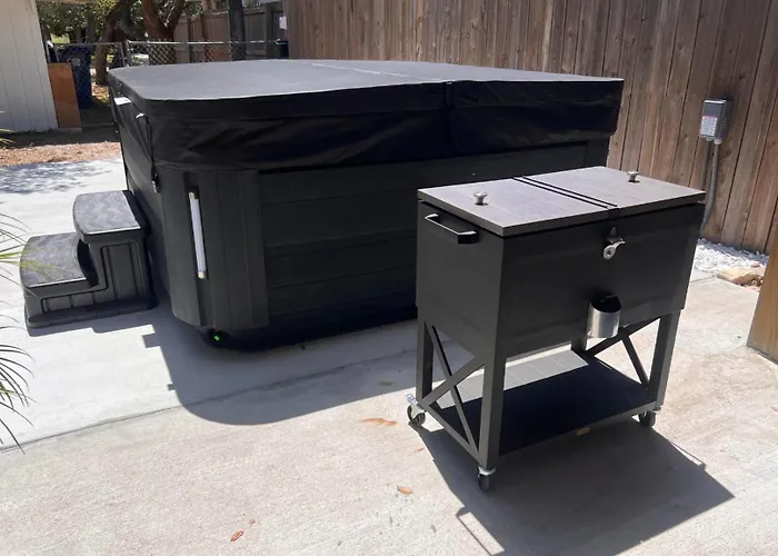 Knot Bay Haven, Dog Friendly, Hot Tub, Fenced Yard, Patio And Grill, 3 Br