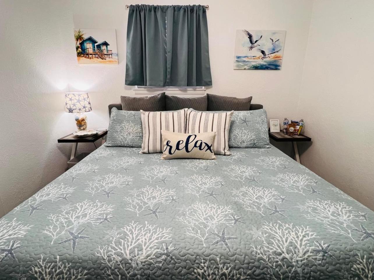 Knot Bay Haven, Dog Friendly, Hot Tub, Fenced Yard, Patio And Grill, 3 Br Rockport