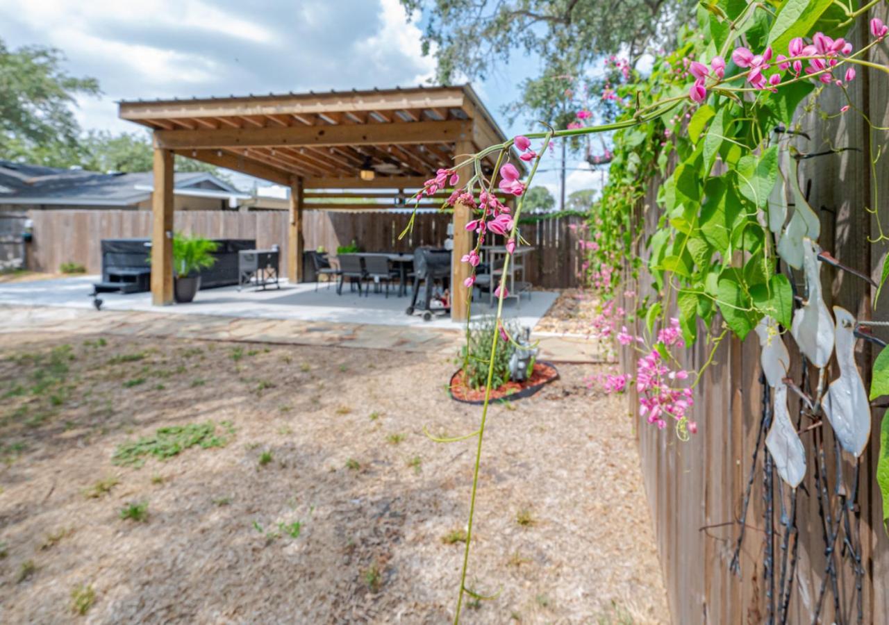Holiday home Knot Bay Haven, Dog Friendly, Hot Tub, Fenced Yard, Patio And Grill, 3 Br